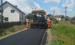 Пресвлачење краћих деоница локалних путева у општини Богатић